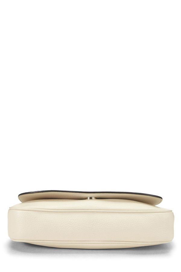 Gucci,  Beige Grained Leather Soho Chain Flap Crossbody, Gold Hot on Sale