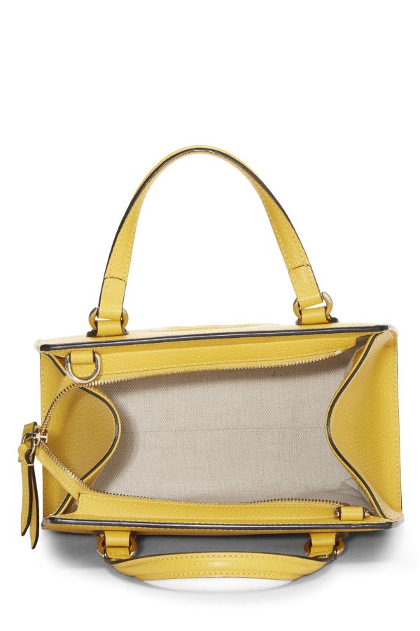 Gucci,  Yellow Grained Leather Soho Handbag, Yellow Fashion