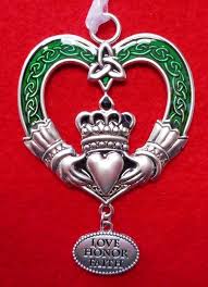 Green Enamel Claddagh Ornament Fashion